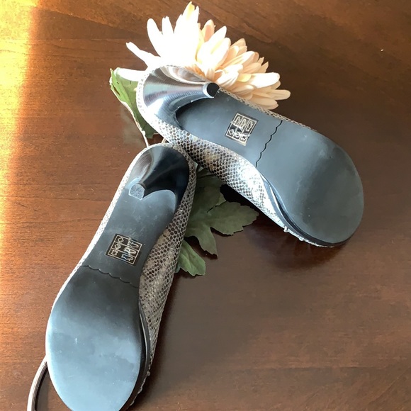 Beautiful new 4 inch high heels by Moda Spana Sz: 7M - Picture 9 of 17